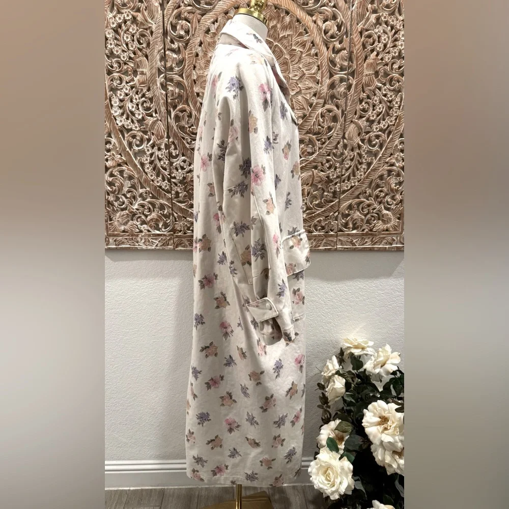 Floral Cream Trench Coat - Picture 9 of 14